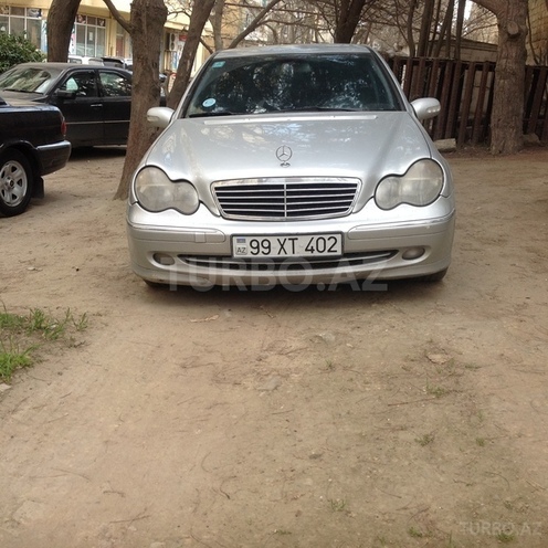 Mercedes C 220 2000, 404,000 km - 2.2 л - Bakı