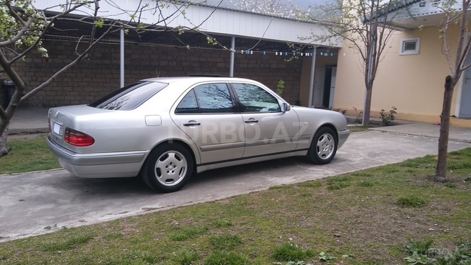 Mercedes E 240 1998, 265,000 km - 2.4 l - Oğuz