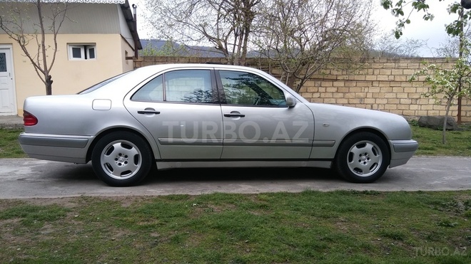 Mercedes E 240 1998, 265,000 km - 2.4 л - Oğuz