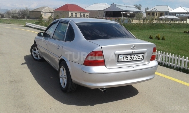 Opel Vectra 1996, 221,000 km - 1.8 l - Ağstafa