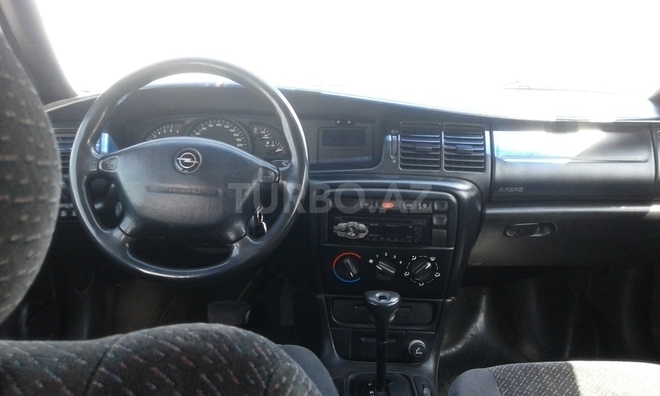 Opel Vectra 1996, 221,000 km - 1.8 l - Ağstafa