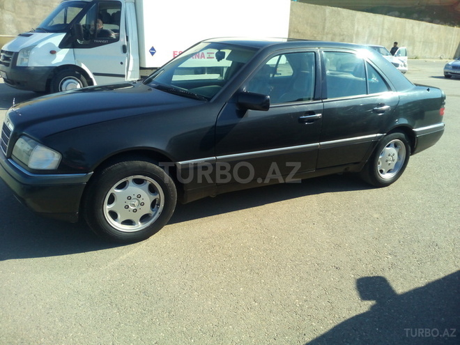 Mercedes C 180 1995, 404,000 km - 1.8 л - Bakı