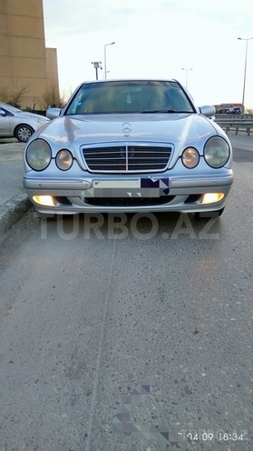 Mercedes E 270 1999, 209,000 km - 2.7 l - Bakı
