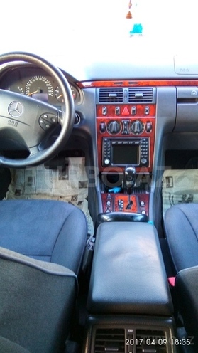 Mercedes E 270 1999, 209,000 km - 2.7 l - Bakı