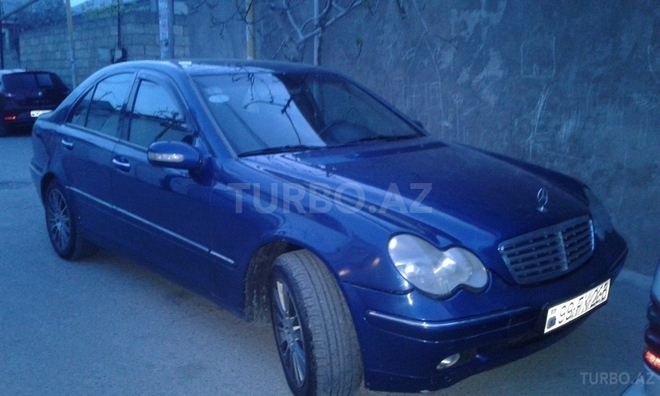 Mercedes C 220 2001, 327,000 km - 2.2 l - Xırdalan