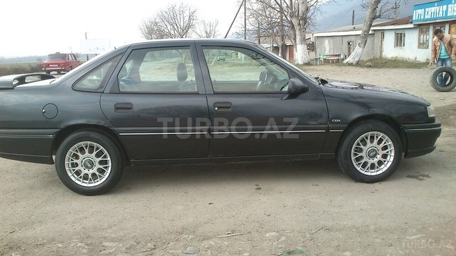 Opel Vectra 1994, 299,710 km - 2.0 л - Bakı
