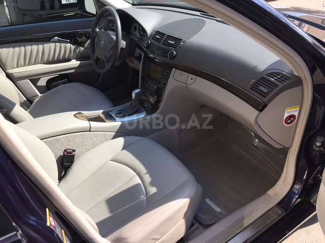 Mercedes E 280 2005, 97,000 km - 3.0 l - Bakı