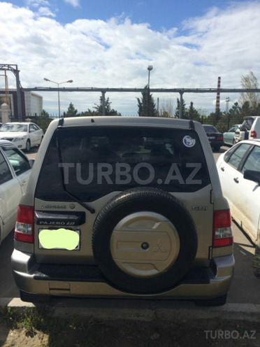 Mitsubishi Pajero io 2001, 185,000 km - 2.0 l - Bakı
