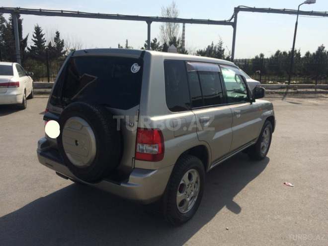 Mitsubishi Pajero io 2001, 185,000 km - 2.0 l - Bakı