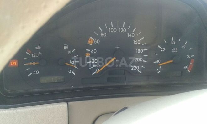 Mercedes E 220 1997, 222,542 km - 2.2 л - Gəncə