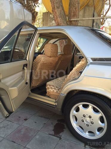 Mercedes 190 1992, 330,000 km - 2.0 l - Gəncə