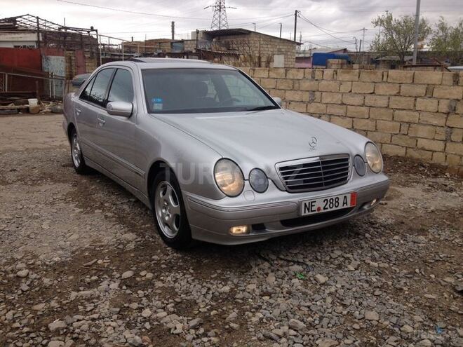 Mercedes E 240 2000, 237,321 km - 2.6 l - Xırdalan