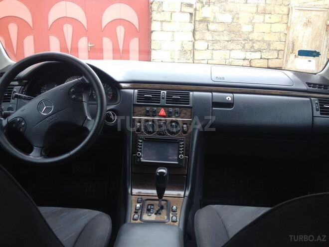 Mercedes E 240 2000, 237,321 km - 2.6 l - Xırdalan