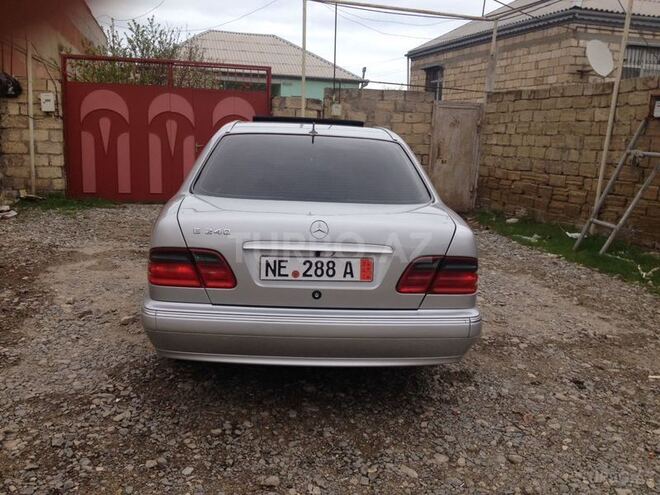 Mercedes E 240 2000, 237,321 km - 2.6 l - Xırdalan