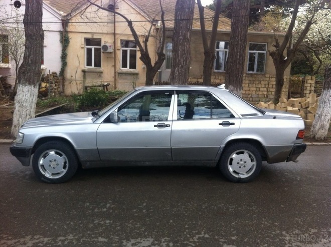 Mercedes 190 1992, 250,000 km - 2.0 l - Sumqayıt