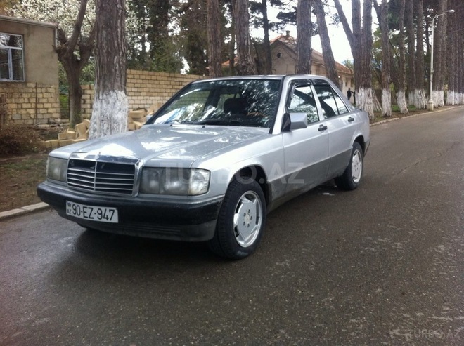 Mercedes 190 1992, 250,000 km - 2.0 l - Sumqayıt