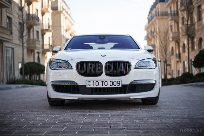 BMW 750 2014, 57,000 km - 4.4 л - Bakı