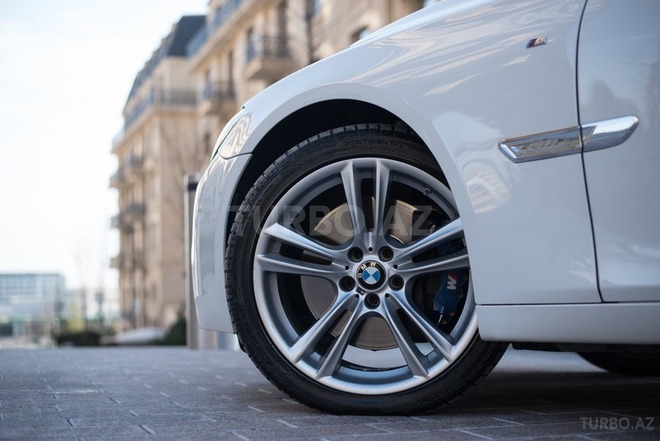 BMW 750 2014, 57,000 km - 4.4 л - Bakı
