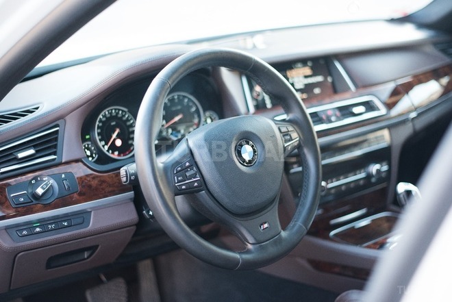 BMW 750 2014, 57,000 km - 4.4 л - Bakı