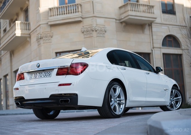 BMW 750 2014, 57,000 km - 4.4 л - Bakı