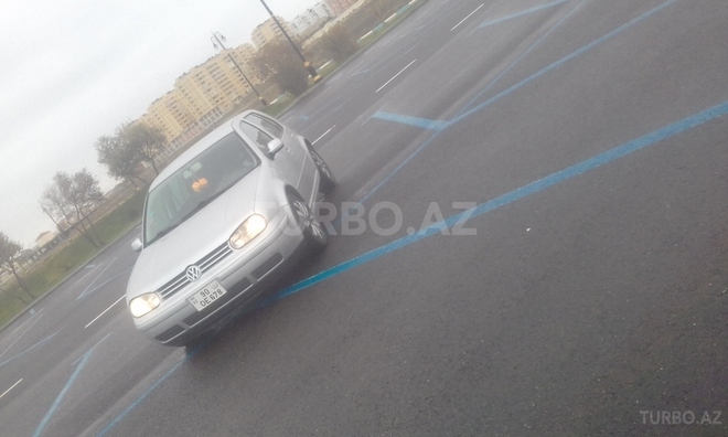 Volkswagen Golf 2001, 230,000 km - 2.0 l - Sumqayıt