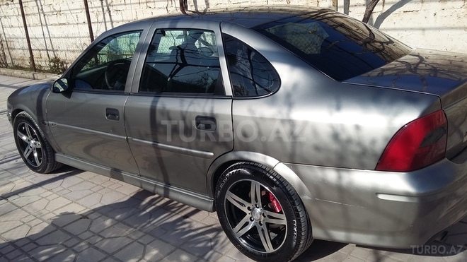 Opel Vectra 2000, 225,000 km - 2.0 л - Bakı