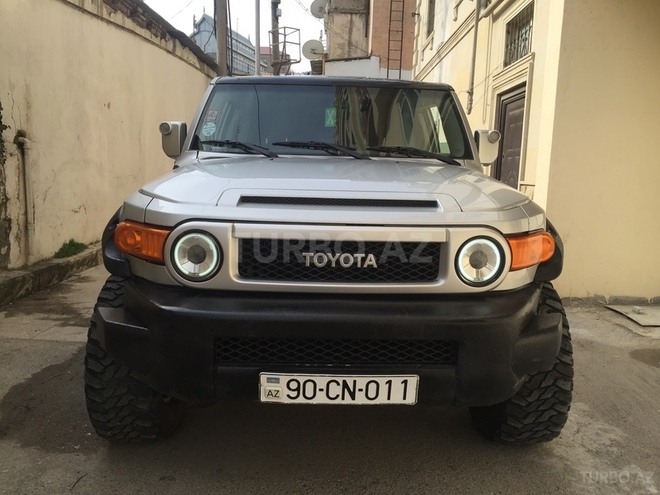Toyota FJ Cruiser 2009, 150,000 km - 4.0 l - Bakı