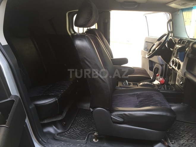 Toyota FJ Cruiser 2009, 150,000 km - 4.0 l - Bakı