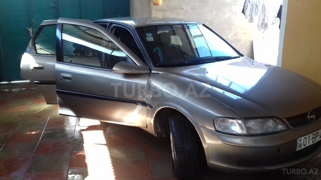 Opel Vectra 1996, 240,000 km - 2.0 л - Bakı
