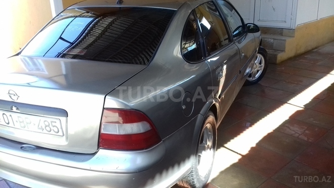 Opel Vectra 1996, 240,000 km - 2.0 л - Bakı