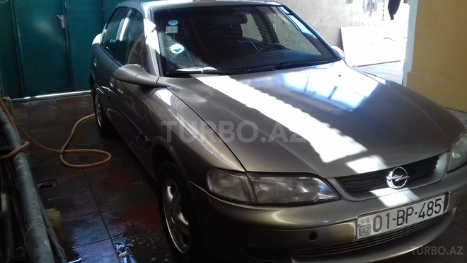 Opel Vectra 1996, 240,000 km - 2.0 л - Bakı