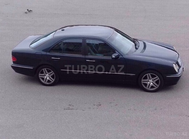 Mercedes E 240 1999, 240,000 km - 0.3 l - Bakı