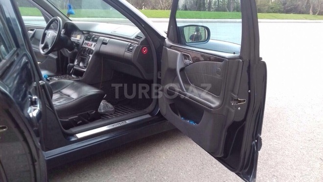 Mercedes E 240 1999, 240,000 km - 0.3 l - Bakı