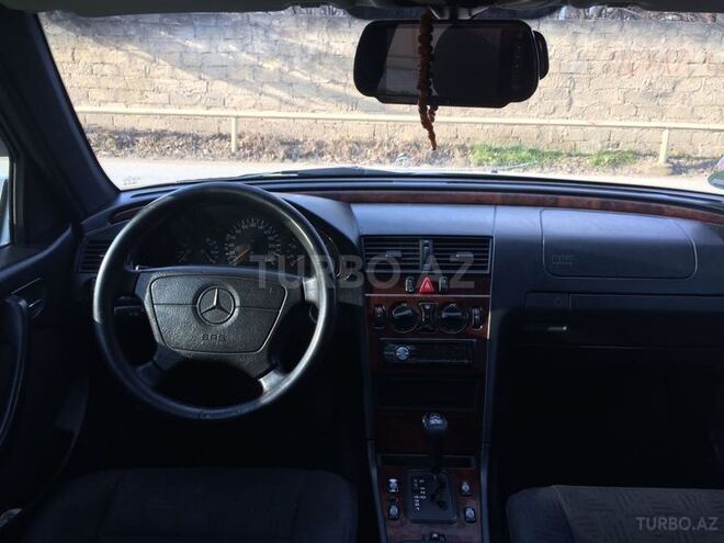 Mercedes C 180 1997, 199,700 km - 1.8 l - Bakı