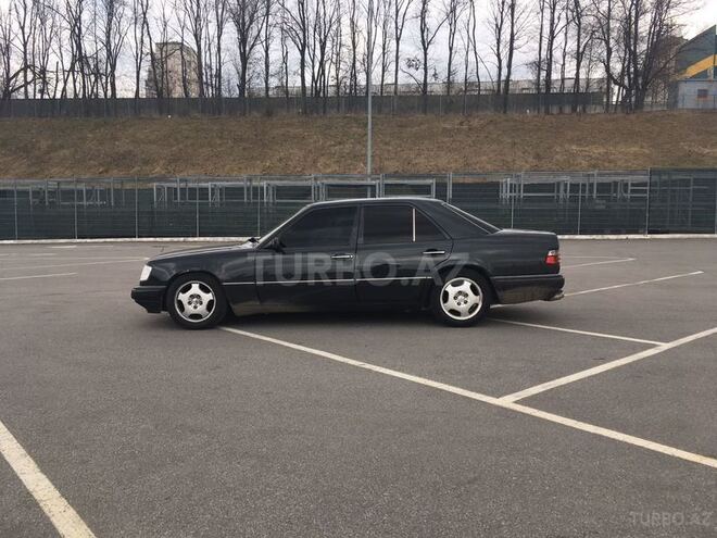 Mercedes E 220 1994, 400,000 km - 2.2 l - Bakı