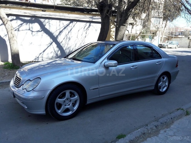 Mercedes C 240 2000, 190,500 km - 2.6 л - Bakı