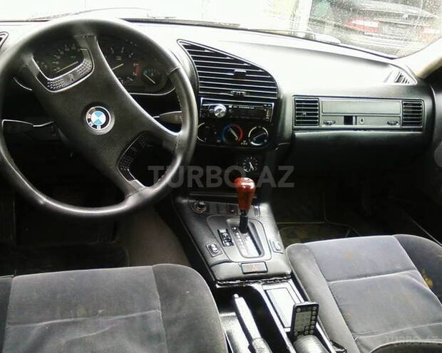 BMW 318 1991, 250,000 km - 1.8 l - Bakı