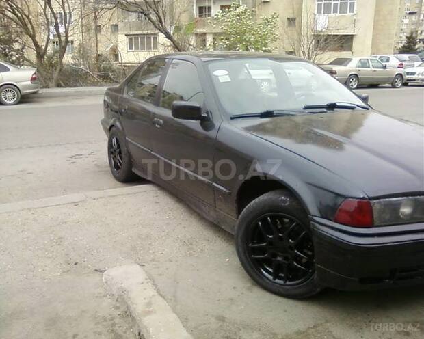 BMW 318 1991, 250,000 km - 1.8 l - Bakı