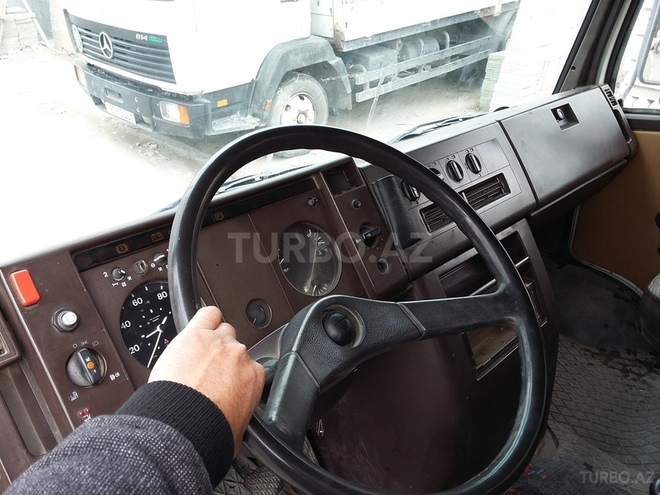 Mercedes 609 D 1997, 449,208 km - 4.0 л - Bakı