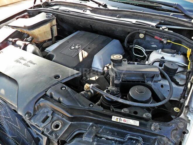 BMW X5 2000, 315,000 km - 4.4 l - Salyan
