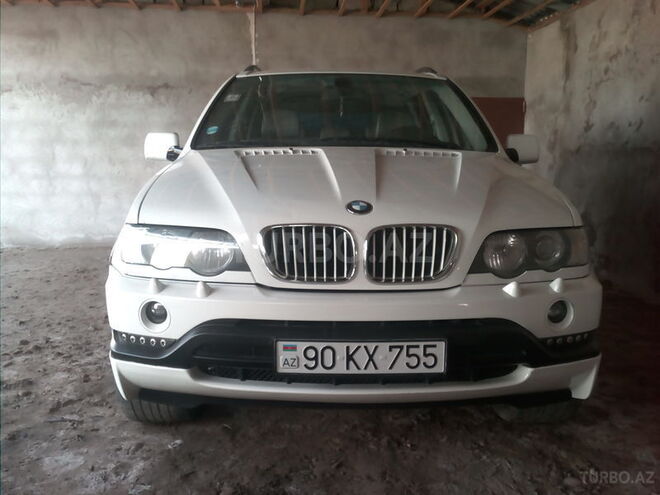 BMW X5 2000, 315,000 km - 4.4 l - Salyan