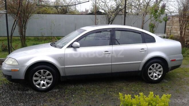 Volkswagen Passat 2003, 185,000 km - 1.8 l - Balakən