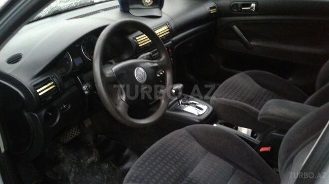 Volkswagen Passat 2003, 185,000 km - 1.8 l - Balakən