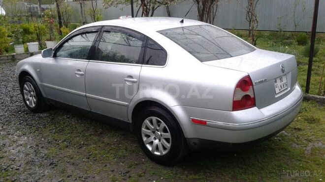Volkswagen Passat 2003, 185,000 km - 1.8 l - Balakən