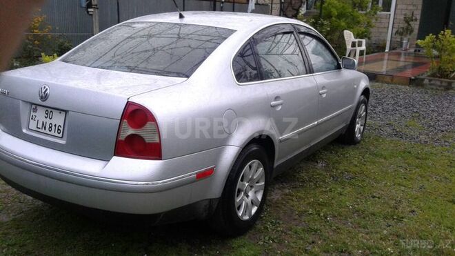 Volkswagen Passat 2003, 185,000 km - 1.8 l - Balakən