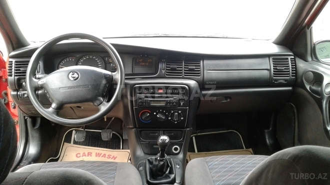 Opel Vectra 1996, 275,000 km - 2.0 l - Sumqayıt