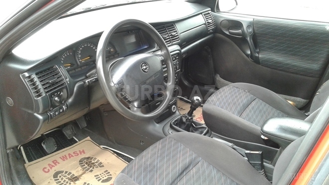 Opel Vectra 1996, 275,000 km - 2.0 l - Sumqayıt