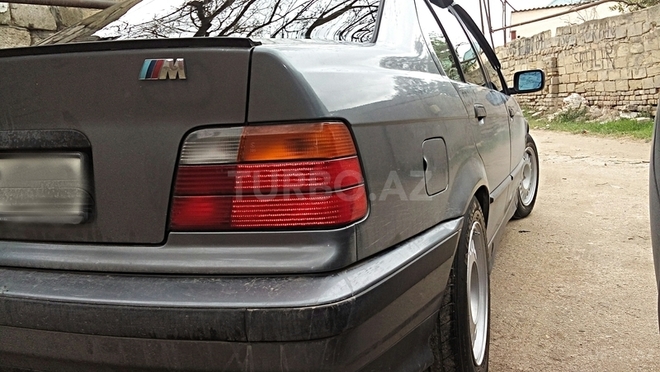 BMW 320 1993, 380,000 km - 2.0 l - Sumqayıt