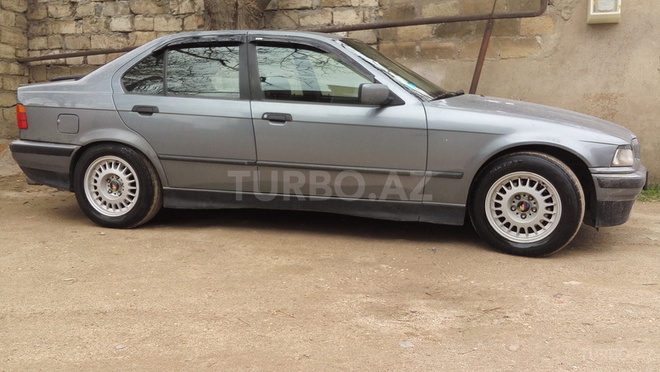 BMW 320 1993, 380,000 km - 2.0 l - Sumqayıt