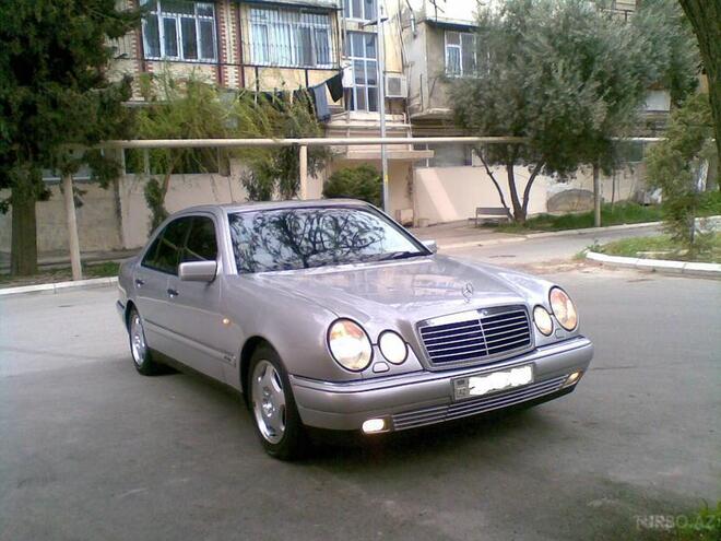 Mercedes E 240 1999, 258,000 km - 2.4 l - Bakı